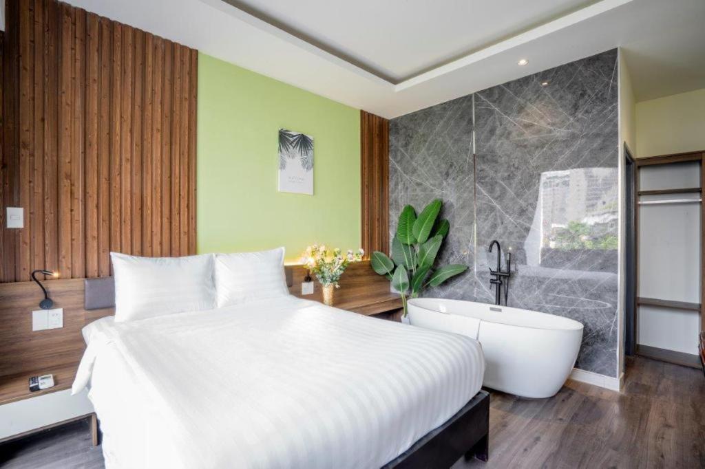 Khách sạn La Phan Huy Ich