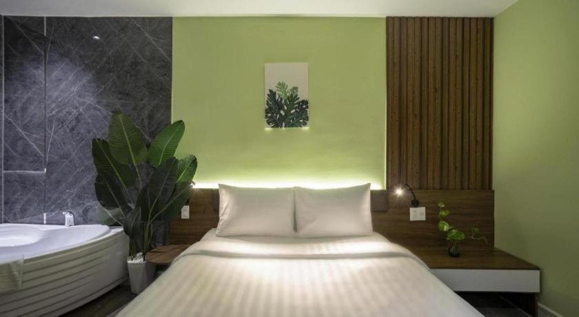 La Phan Huy Ich Khách sạn 3*